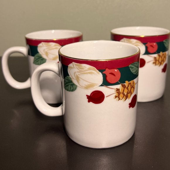 Set of 3 FAIRFIELD Magnolia Blossoms and Pine Cones  Fine China Mugs - Picture 5 of 10